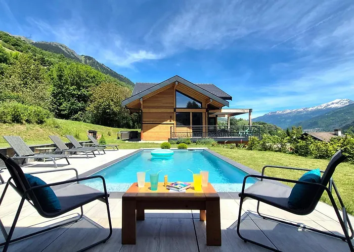 Chalet Proche Paradiski, Jacuzzi, Piscine Mai-Sept, Petanque